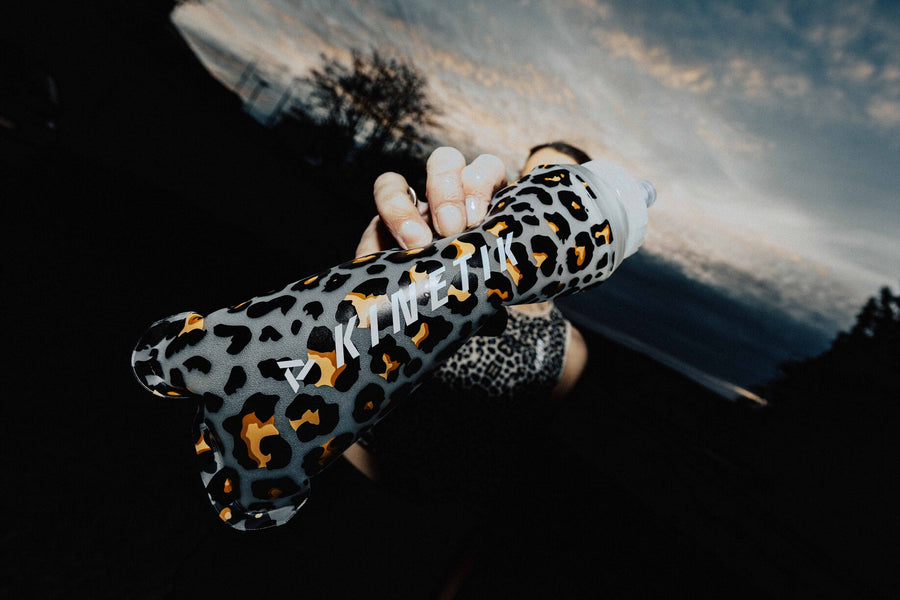 AKUAFLASK 500 ML LEOPARD - Flasques Souples trail-running - 3 - kinetik-adrenalink