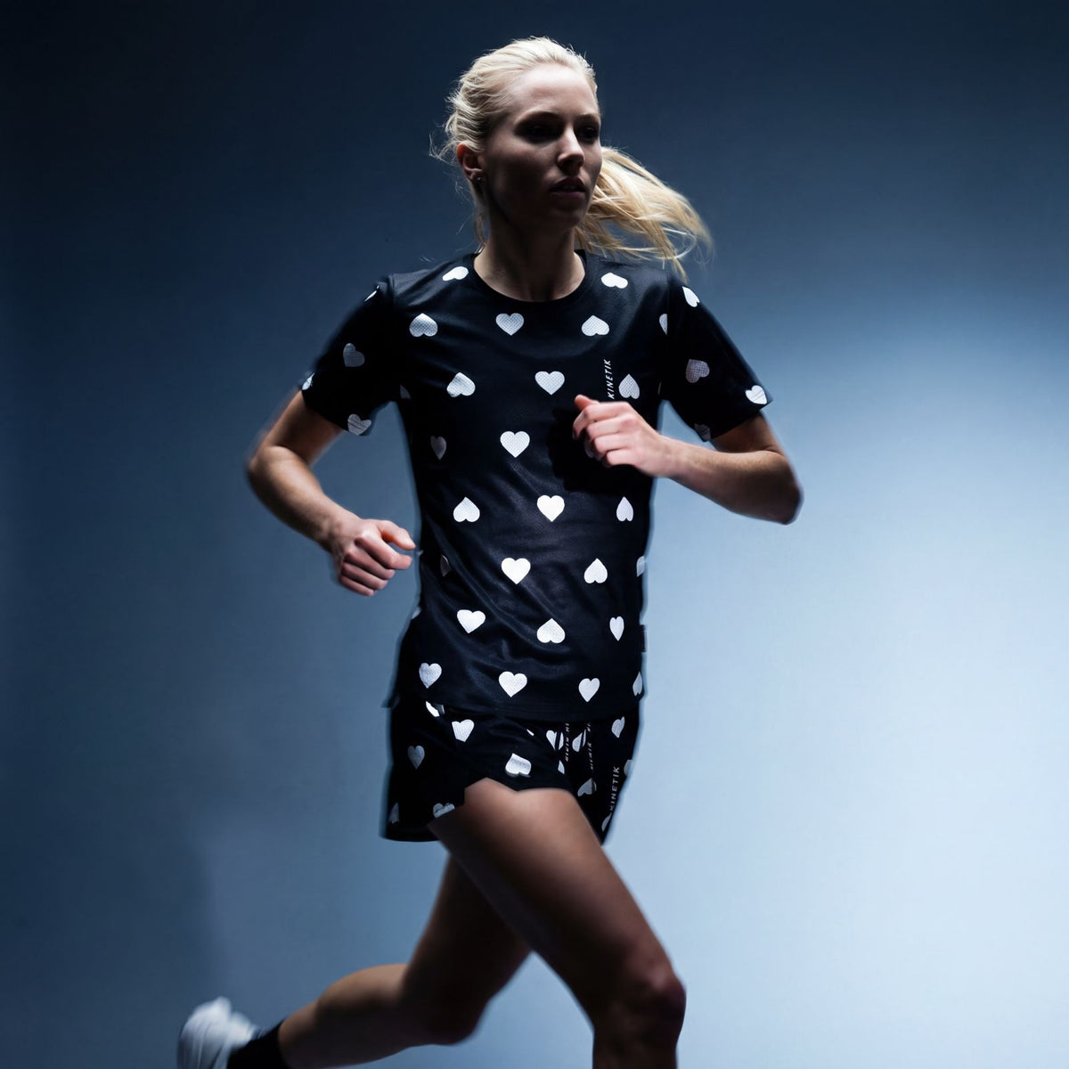 MAVRIK AR.90 WOMEN HEARTRUNNEUSE BLACK - Maillots trail-running - 3 - kinetik-adrenalink