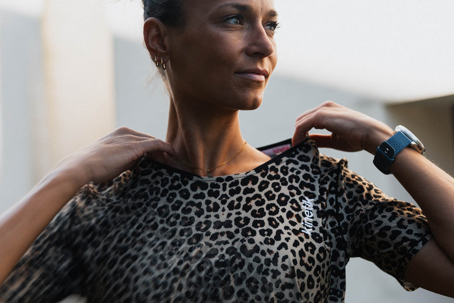 MAVRIK WOMEN FULL LEOPARD - Maillots trail-running - 2 - kinetik-adrenalink