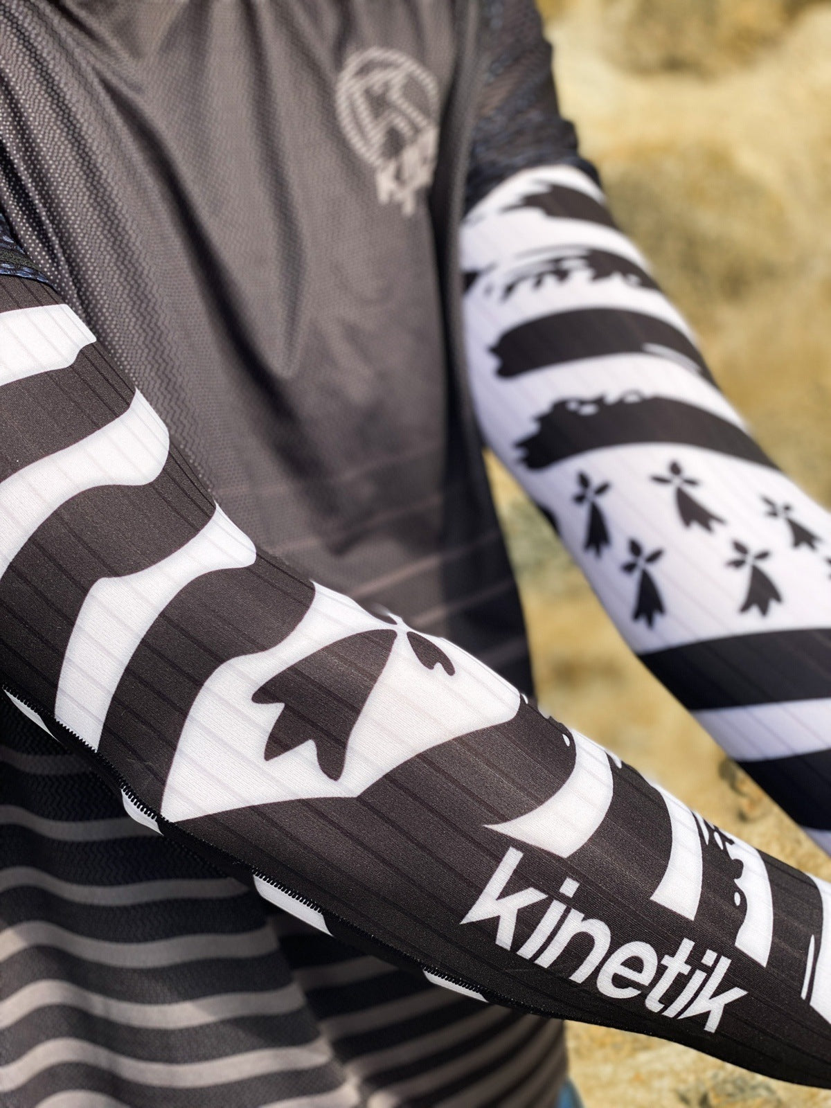 ARMWARMERS INVIKTUS BZH - Manchettes trail-running - 7 - kinetik-adrenalink