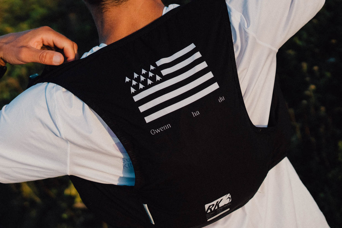SAC RK3 RDK BZH FLAG BLACK - Sacs Hydratation trail-running - 2 - kinetik-adrenalink