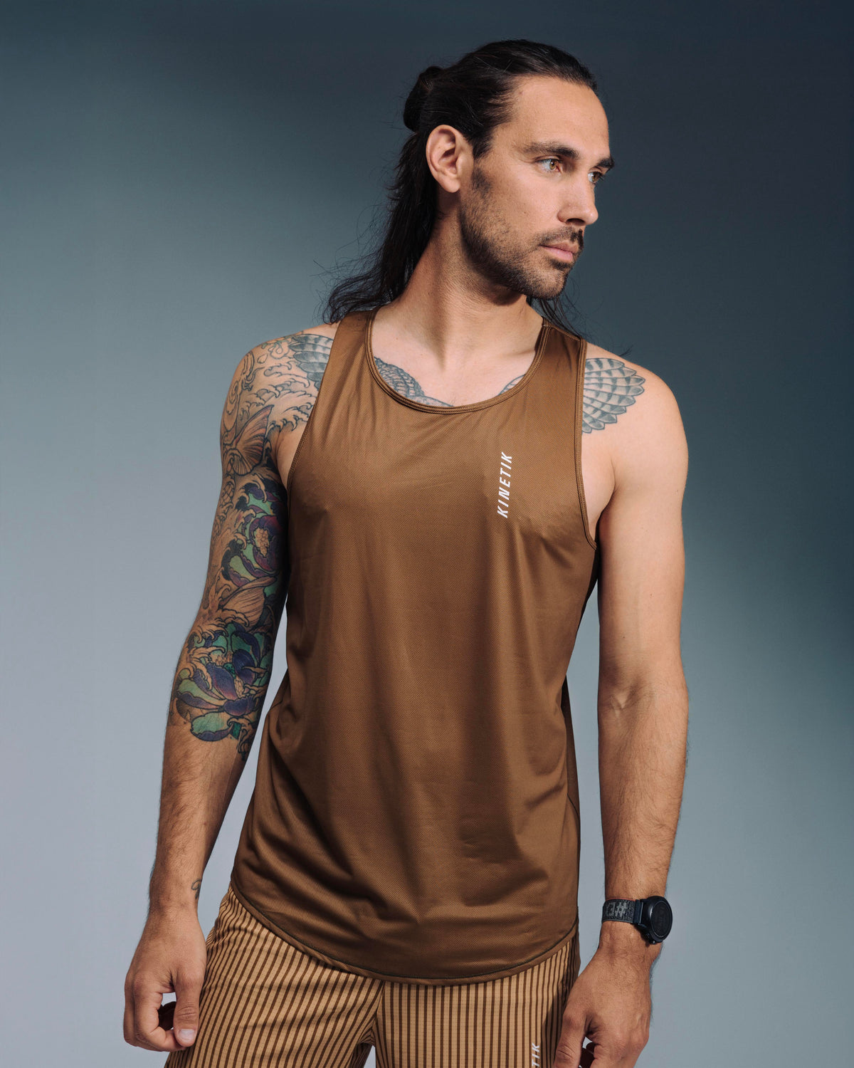 AEROK 6 MEN COLOR STRIPE METALLIC BRONZE - Shorts trail-running - 8 - kinetik-adrenalink