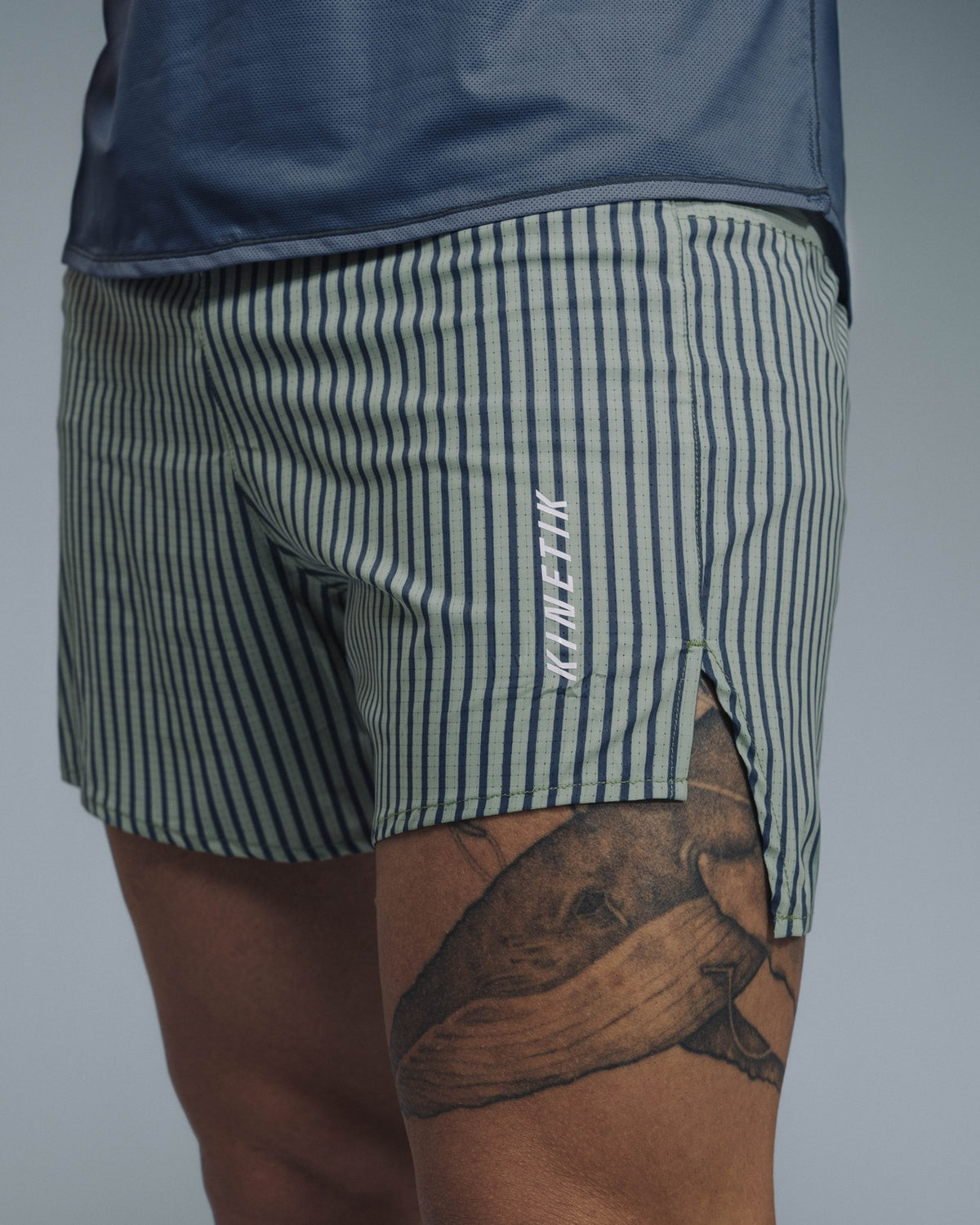AEROK 6 MEN COLOR STRIPE OLIVINE - Shorts trail-running - 2 - kinetik-adrenalink