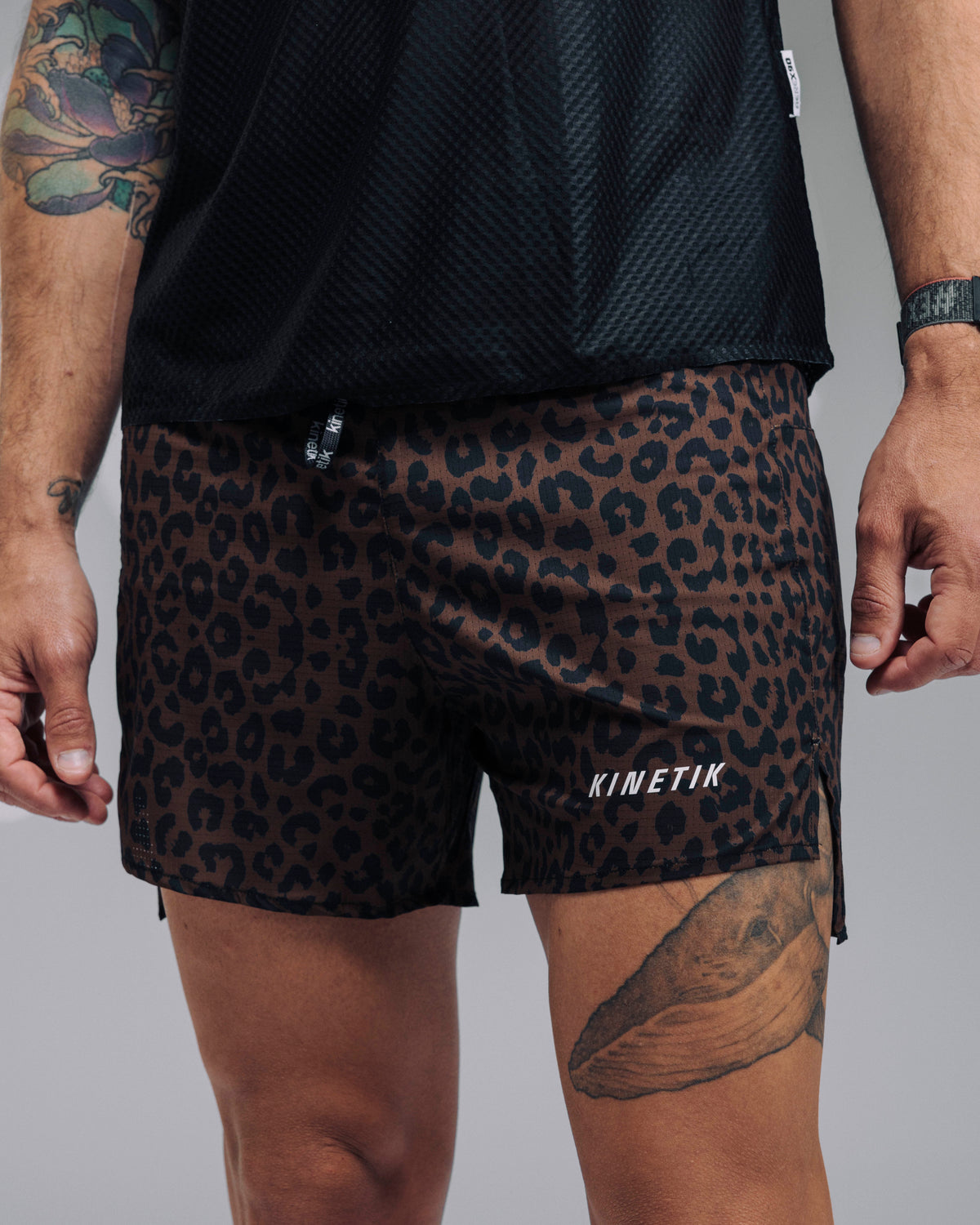 AEROK 6 MEN LEOPARD TIRAMISU - Shorts trail-running - 2 - kinetik-adrenalink
