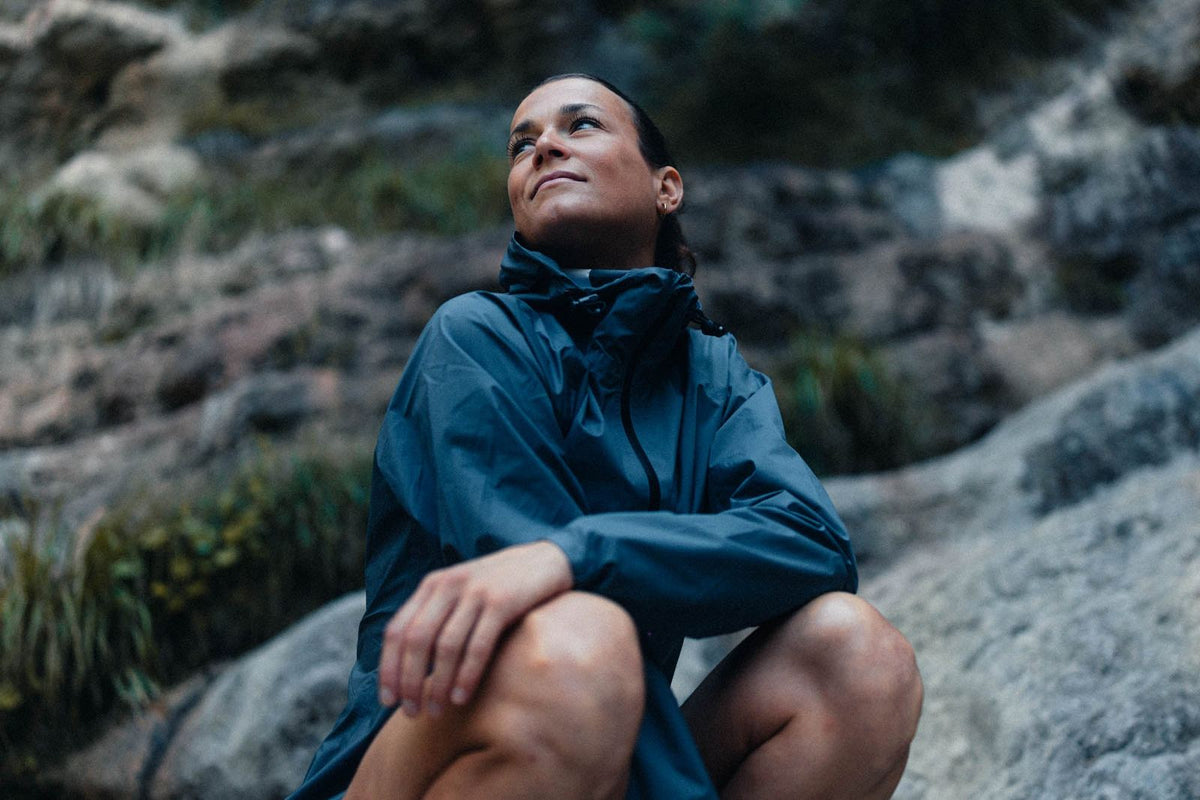 ISOKORE WOMEN 15 K HYDROVORTEX® - Vestes trail-running - 2 - kinetik-adrenalink
