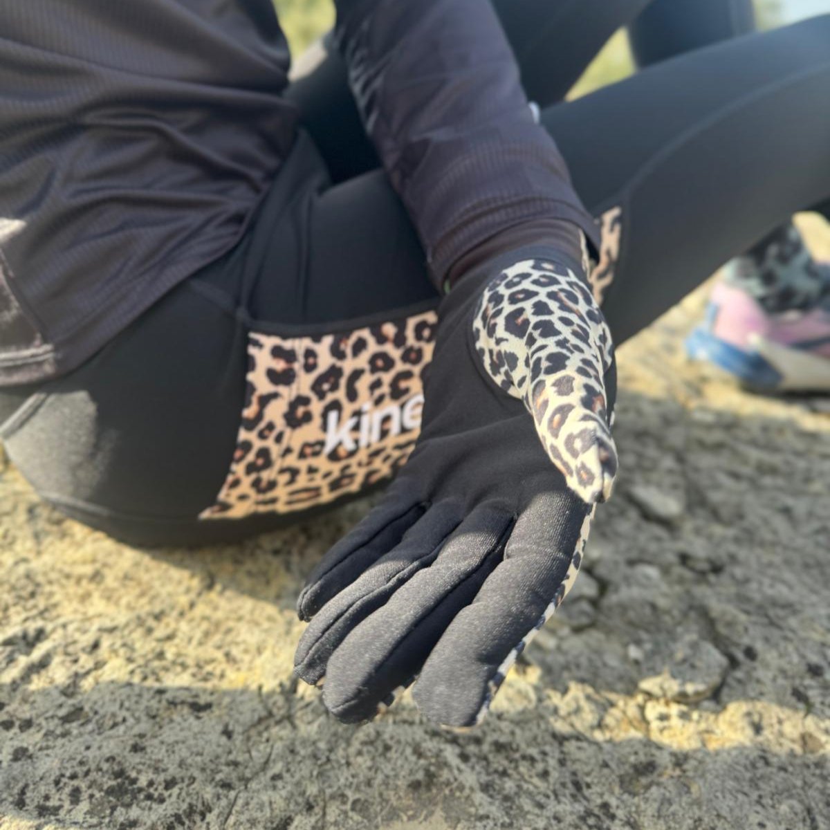 GLOVES LEOPARD