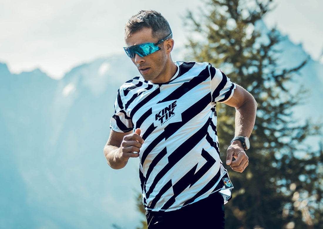 Vêtements techniques Trail Running Homme : veste, short, maillot